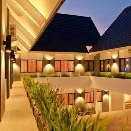 Maesa Hotel Ponorogo Dış mekan fotoğraf