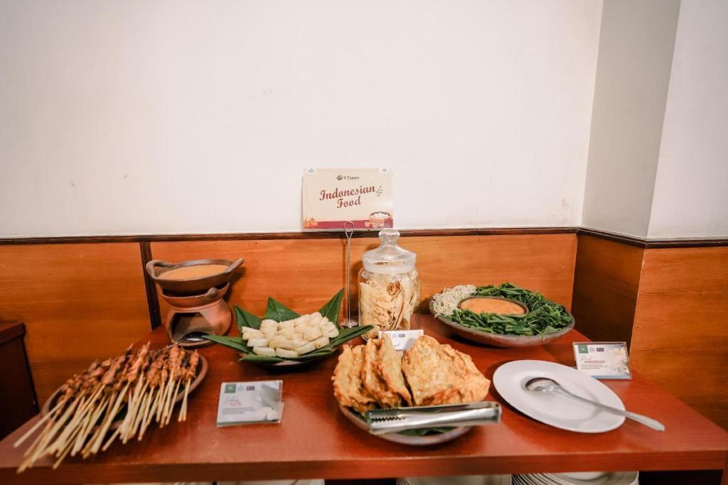 Maesa Hotel Ponorogo Dış mekan fotoğraf