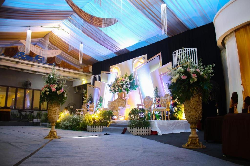 Maesa Hotel Ponorogo Dış mekan fotoğraf