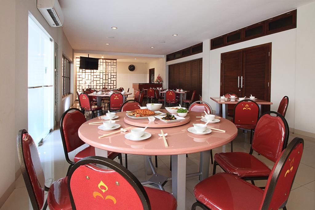 Maesa Hotel Ponorogo Dış mekan fotoğraf