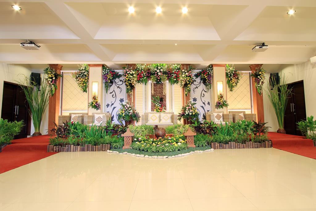 Maesa Hotel Ponorogo Dış mekan fotoğraf
