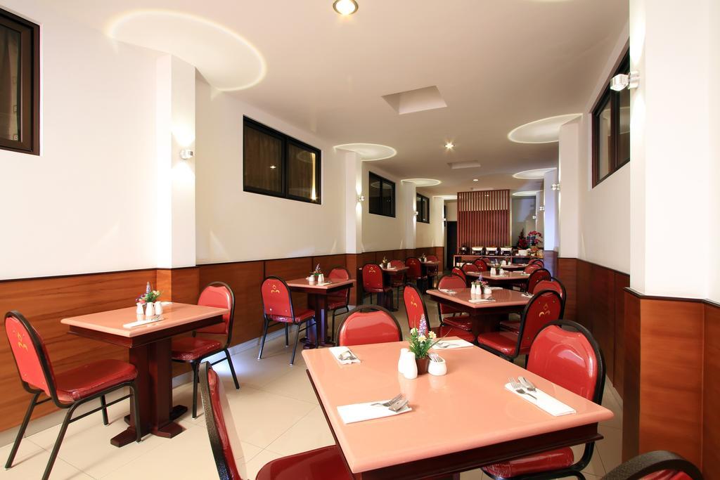 Maesa Hotel Ponorogo Dış mekan fotoğraf